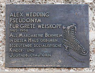 Gedenktafel in Salzburg an Alex Wedding