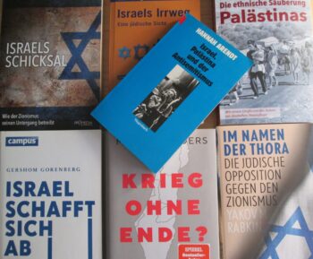 Zu sehen sind 7 Bücher zu den Themen Israel, Palästina, Zionismus, Antizionismus, Besatzung 